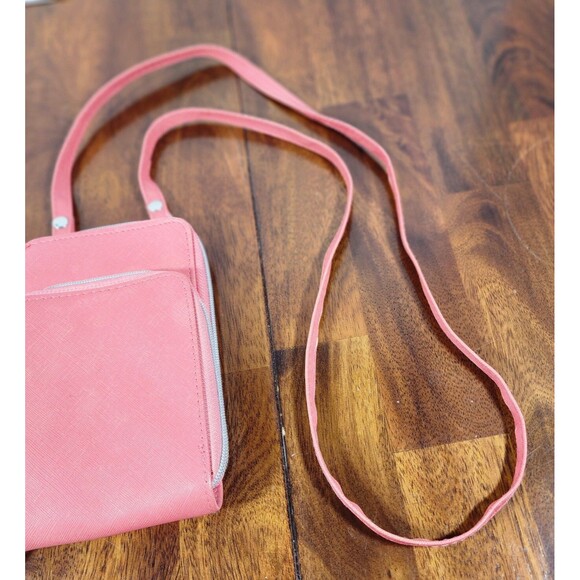 Time and Tru Eden Wallet On A String, Pink - Picture 3 of 9
